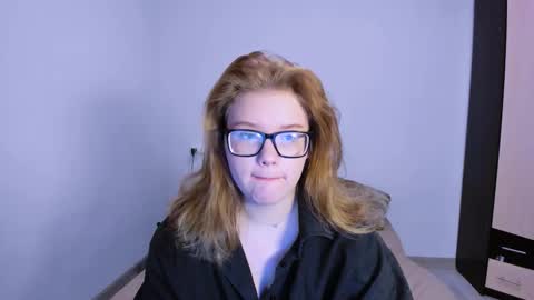 hi Im Mina  online show from November 2025 01:33:02 AM