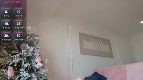 Mina online show from December 2025 02:29:01 AM