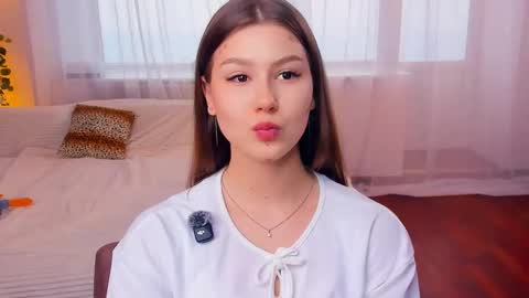 Mindi online show from October 2025 07:19:01 AM