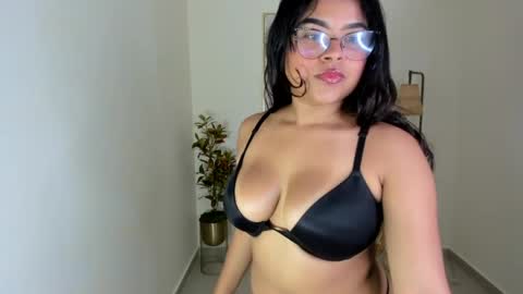 Mindy online show from May 2026 12:32:01 PM