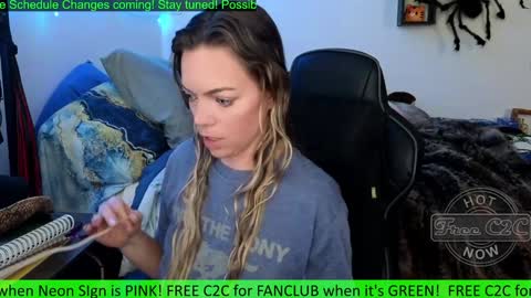 Snapshot of mindymars chatting on December 2024 03:03:02 PM Mindy Mars online show from December 2024 03:03:02 PM