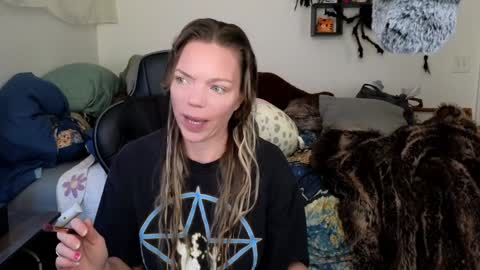 Snapshot of mindymars chatting on January 2025 03:39:01 PM Mindy Mars online show from January 2025 03:39:01 PM