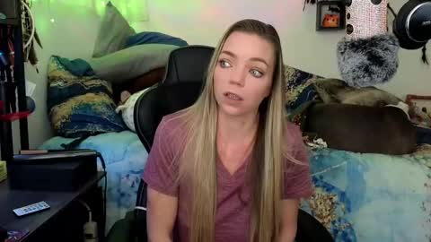 Snapshot of mindymars chatting on February 2025 03:49:02 PM Mindy Mars online show from February 2025 03:49:02 PM