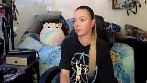 Snapshot of mindymars chatting on March 2025 04:03:02 PM Mindy Mars online show from March 2025 04:03:02 PM