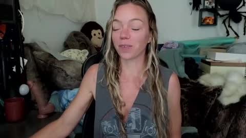 Snapshot of mindymars chatting on October 2025 03:12:01 PM Mindy Mars online show from October 2025 03:12:01 PM