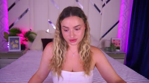 Snapshot of minifox_ chatting on September 2025 06:37:02 AM minifox_ online show from September 2025 06:37:02 AM