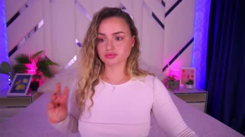 Snapshot of minifox_ chatting on October 2025 07:52:02 AM minifox_ online show from October 2025 07:52:02 AM