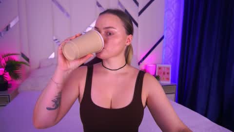 Snapshot of minifox_ chatting on November 2025 08:03:02 AM minifox_ online show from November 2025 08:03:02 AM