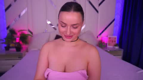 Snapshot of minifox_ chatting on November 2025 08:33:02 AM minifox_ online show from November 2025 08:33:02 AM