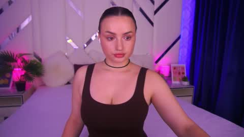 Snapshot of minifox_ chatting on November 2025 08:19:01 AM minifox_ online show from November 2025 08:19:01 AM