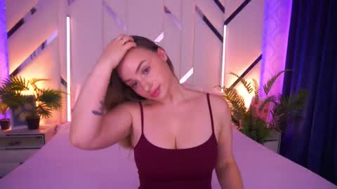 Snapshot of minifox_ chatting on November 2025 08:06:01 AM minifox_ online show from November 2025 08:06:01 AM