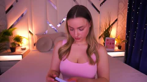 Snapshot of minifox_ chatting on February 2026 08:23:02 AM minifox_ online show from February 2026 08:23:02 AM