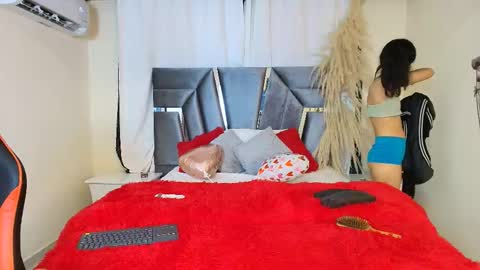 minilove_01 online show from September 2025 12:19:01 PM