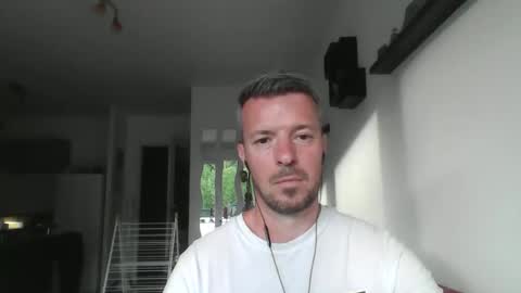 Snapshot of minka28 chatting on April 2026 05:33:02 PM minka28 online show from April 2026 05:33:02 PM