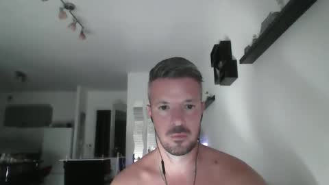 Snapshot of minka28 chatting on May 2026 05:18:02 PM minka28 online show from May 2026 05:18:02 PM