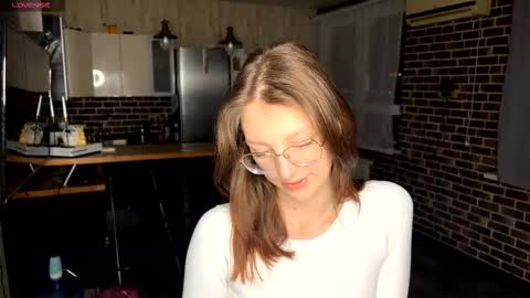 Snapshot of minmee chatting on March 2026 04:10:02 PM Asti online show from March 2026 04:10:02 PM