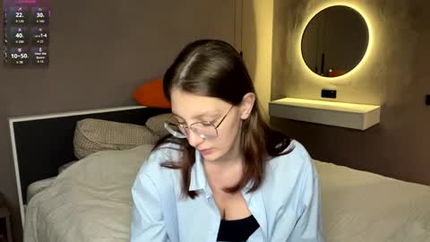 Snapshot of minmee chatting on April 2026 03:49:01 PM Asti online show from April 2026 03:49:01 PM