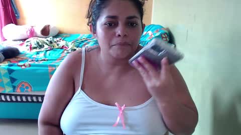 Andrea online show from September 2025 06:31:02 PM