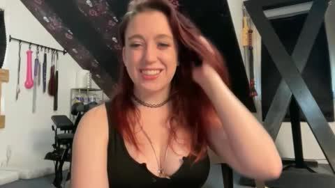 Snapshot of minnyminx chatting on May 2026 03:51:02 PM Minx online show from May 2026 03:51:02 PM