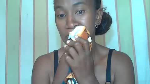 minouch211907 online show from February 2025 07:55:02 AM