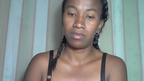 minouch211907 online show from January 2026 06:02:02 PM