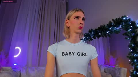 Lianna online show from December 2024 05:32:01 PM