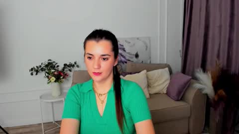 Jessi online show from September 2025 07:52:01 PM