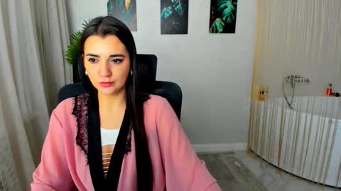 Jessi online show from November 2025 08:30:01 PM