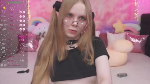 Vikki online show from March 2025 04:47:01 AM