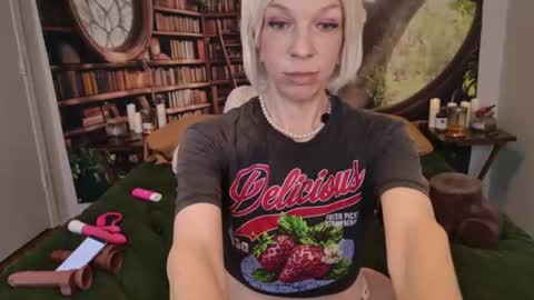 Snapshot of minxtessarae chatting on June 2026 05:50:02 PM Tessa Rae online show from June 2026 05:50:02 PM