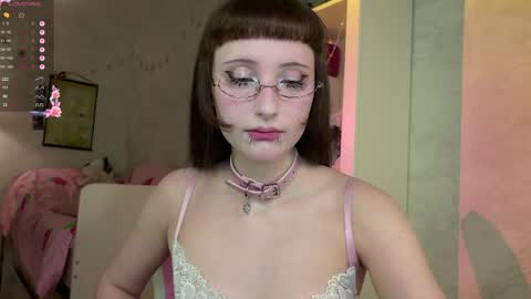 Mira online show from March 2026 10:26:02 PM