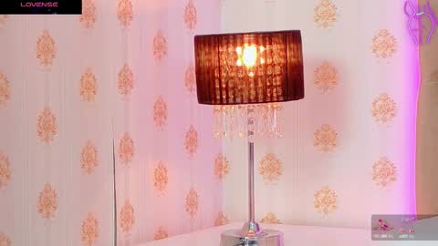 mira_lynxx online show from October 2025 04:26:01 AM