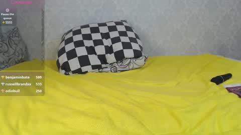 mira_one_ online show from February 2025 03:47:02 PM