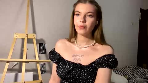 Mira  online show from September 2025 11:05:01 PM