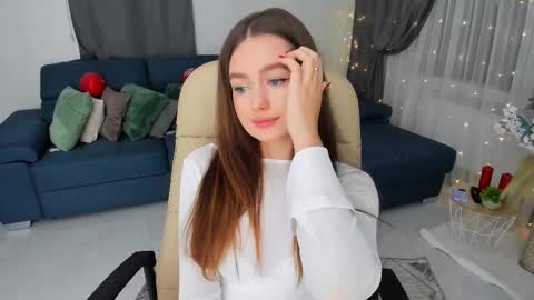 Emma online show from February 2025 07:30:02 PM