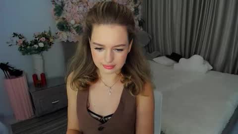 Emma online show from September 2025 10:06:01 AM
