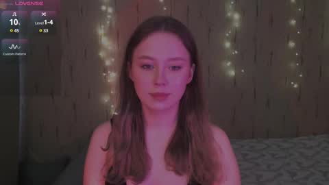 Kira online show from March 2025 01:49:02 PM