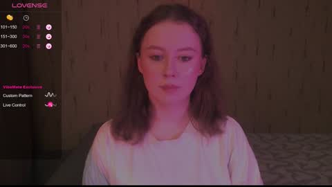 Kira online show from September 2025 08:09:01 PM