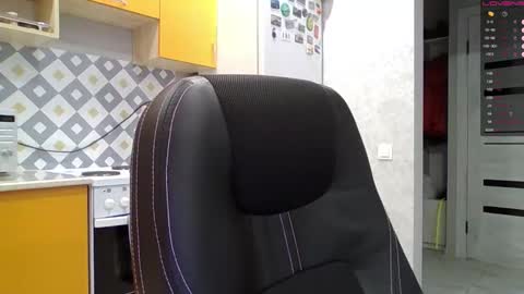 MIRANDA online show from November 2025 05:18:01 AM