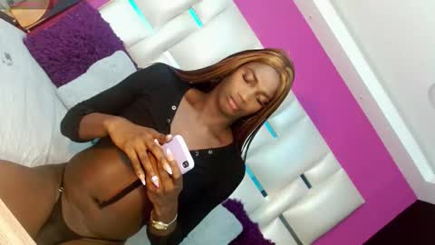 Snapshot of mirandaacollins chatting on October 2025 03:39:02 AM mirandaacollins online show from October 2025 03:39:02 AM