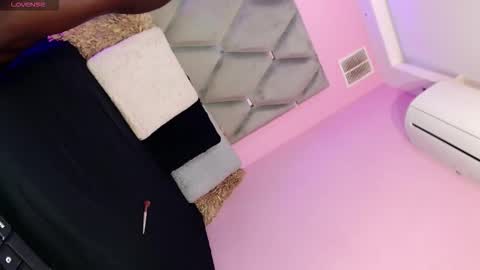 Snapshot of mirandaacollins chatting on November 2025 10:48:01 AM mirandaacollins online show from November 2025 10:48:01 AM