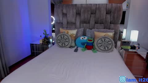 Snapshot of mirandacollins_ chatting on February 2025 02:17:02 AM Miranda online show from February 2025 02:17:02 AM