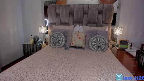 Snapshot of mirandacollins_ chatting on November 2025 12:31:01 AM Miranda online show from November 2025 12:31:01 AM