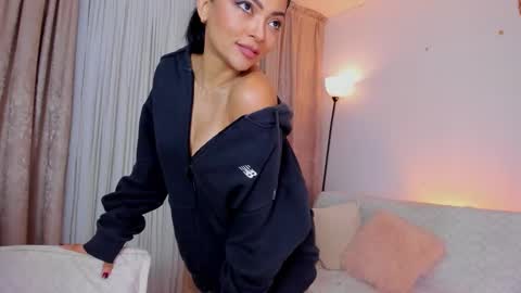 Snapshot of mirandasachs chatting on December 2025 11:10:01 PM Miranda online show from December 2025 11:10:01 PM