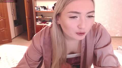 Snapshot of miraroy chatting on February 2026 04:00:01 PM Mira online show from February 2026 04:00:01 PM