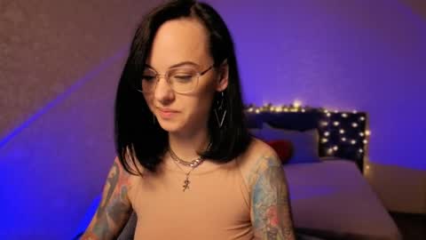 Snapshot of miraskyy chatting on June 2026 07:19:02 PM MiraSkyy online show from June 2026 07:19:02 PM