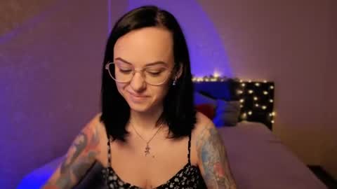 Snapshot of miraskyy chatting on June 2026 06:40:01 PM MiraSkyy online show from June 2026 06:40:01 PM