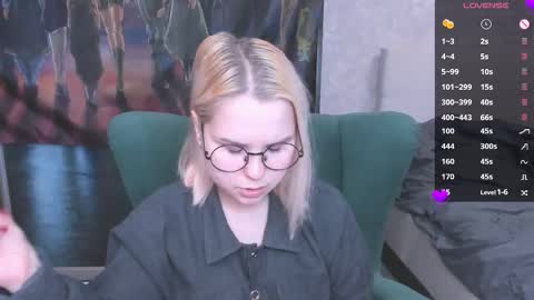 Kira online show from February 2025 06:45:01 PM