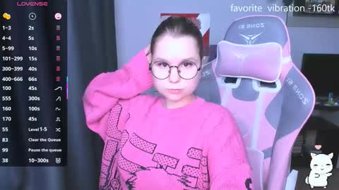 Kira online show from November 2025 08:53:01 PM