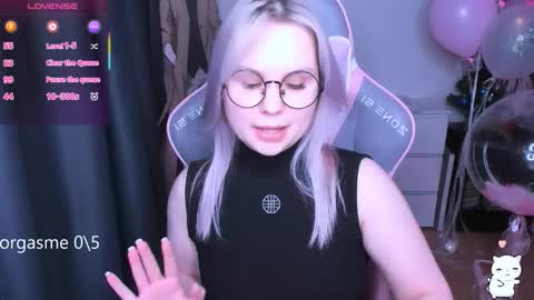 Kira online show from February 2026 01:01:02 AM